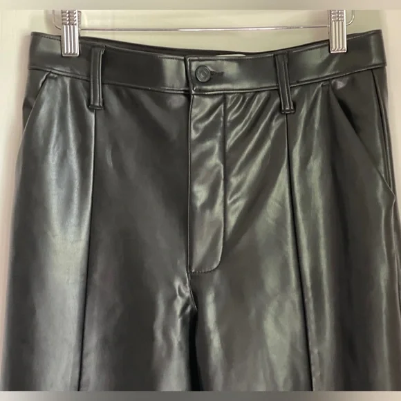 Abercrombie & Fitch The Skinny Ultra High Rise Black Vegan Leather Pants 8/29L - Picture 3 of 14